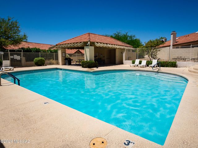 5471 N Vía Umbrosa, Tucson, AZ 85750