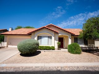 5471 N VÃa Umbrosa, Tucson, AZ 85750