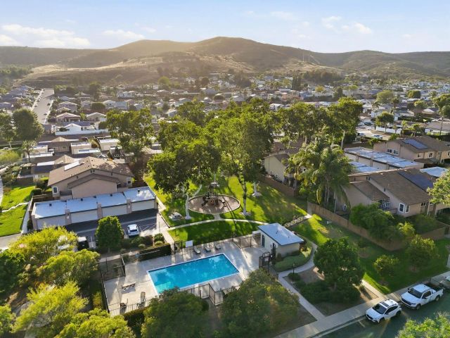 10320 Del Coronado Ln, Santee, CA 92071