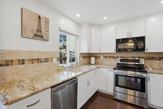 10320 Del Coronado Ln, Santee, CA 92071