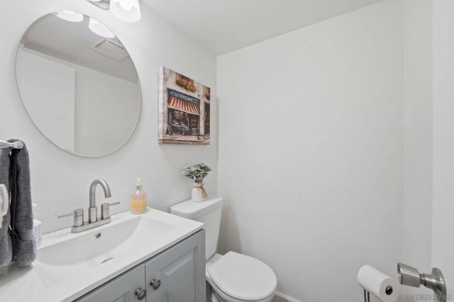 10320 Del Coronado Ln, Santee, CA 92071
