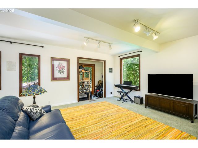 9920 Sw GILBERT CREEK Rd, Willamina, OR 97396