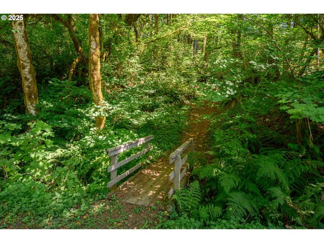 9920 Sw GILBERT CREEK Rd, Willamina, OR 97396