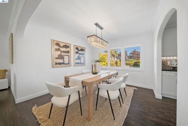 7420 Hansen Dr, Dublin, CA 94568