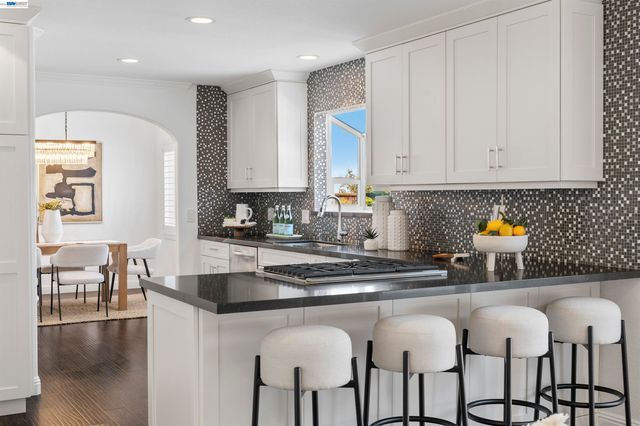 7420 Hansen Dr, Dublin, CA 94568