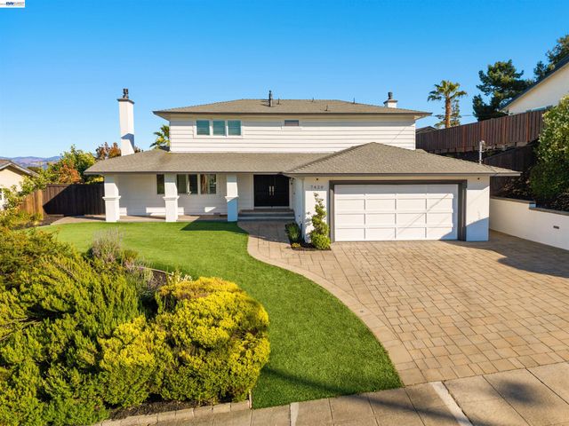 7420 Hansen Dr, Dublin, CA 94568
