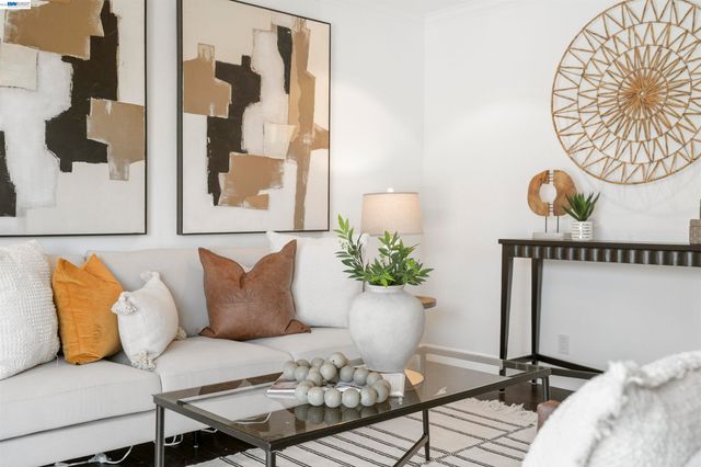 7420 Hansen Dr, Dublin, CA 94568