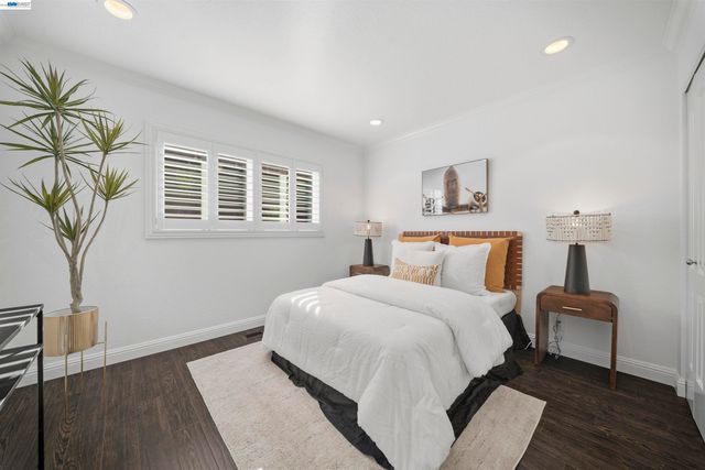 7420 Hansen Dr, Dublin, CA 94568