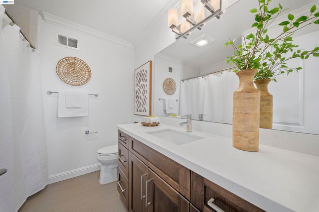 7420 Hansen Dr, Dublin, CA 94568