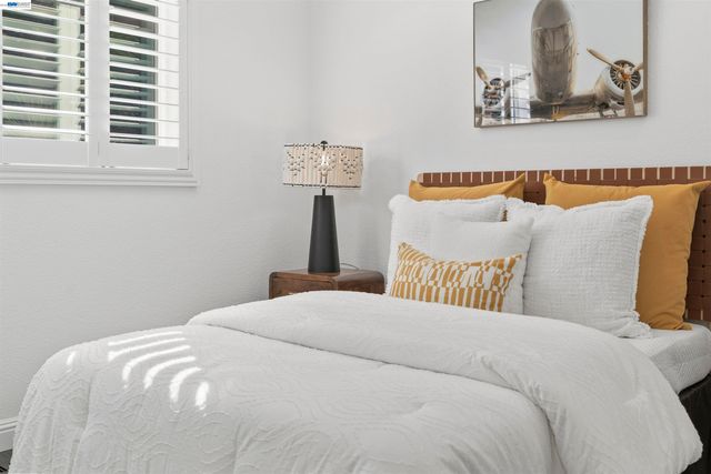 7420 Hansen Dr, Dublin, CA 94568