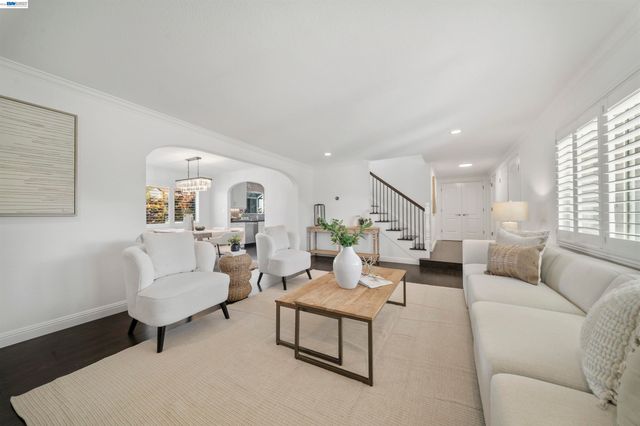 7420 Hansen Dr, Dublin, CA 94568