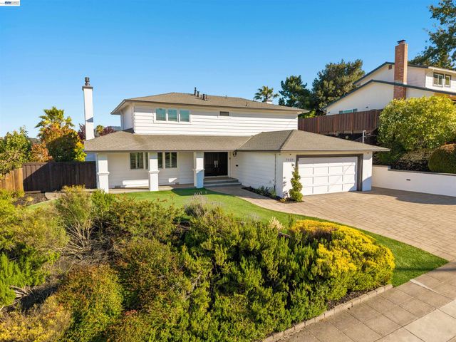 7420 Hansen Dr, Dublin, CA 94568