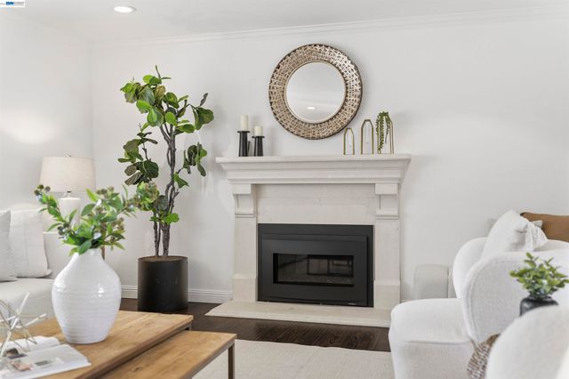 7420 Hansen Dr, Dublin, CA 94568