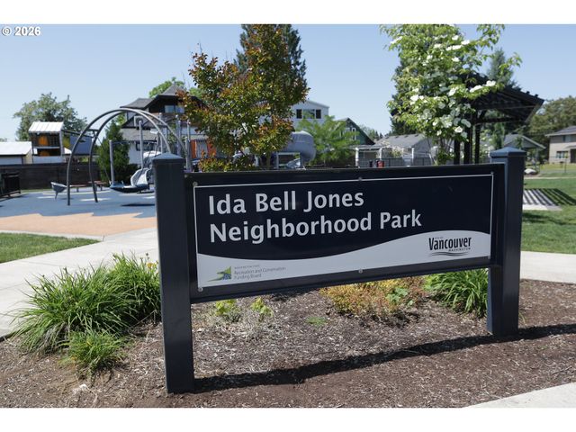 3615 T St, Vancouver, WA 98663