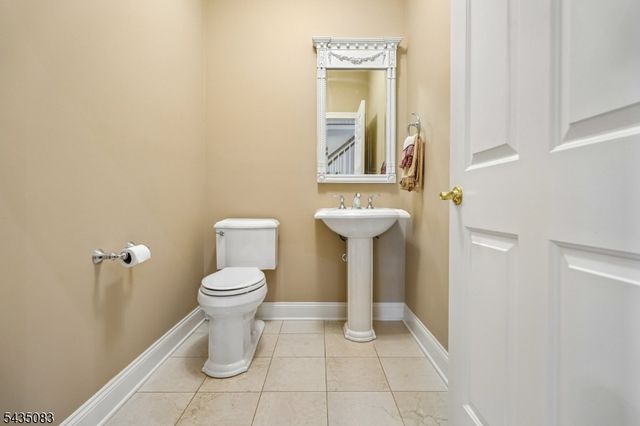 63 Emily Rd, Bernards Twp., NJ 07931