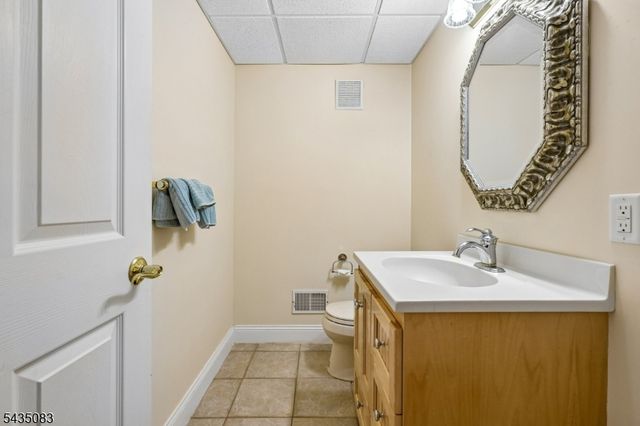 63 Emily Rd, Bernards Twp., NJ 07931