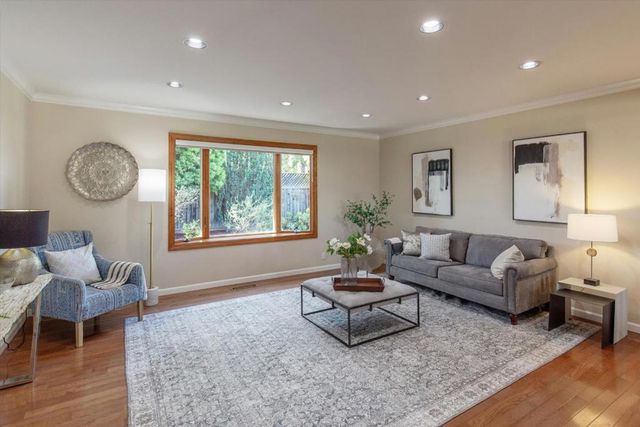 20154 KNOLLWOOD Drive, Saratoga, CA 95070