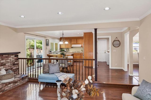 20154 KNOLLWOOD Drive, Saratoga, CA 95070