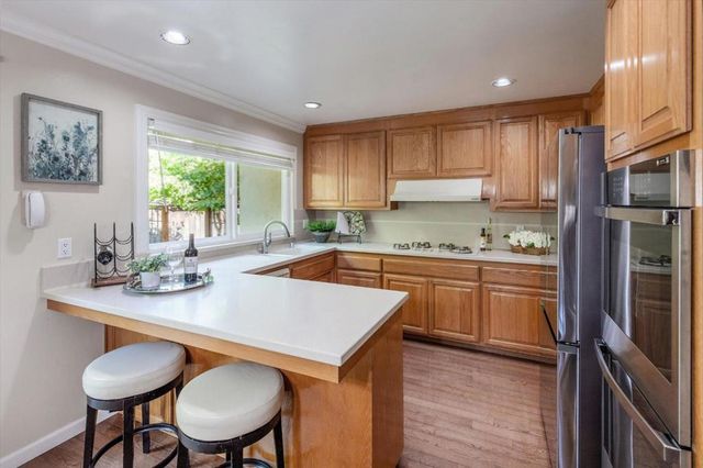 20154 KNOLLWOOD Drive, Saratoga, CA 95070