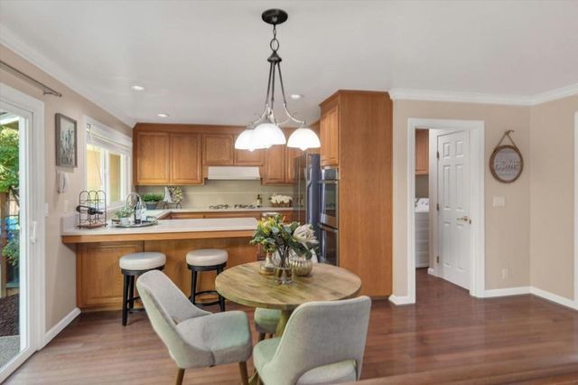 20154 KNOLLWOOD Drive, Saratoga, CA 95070
