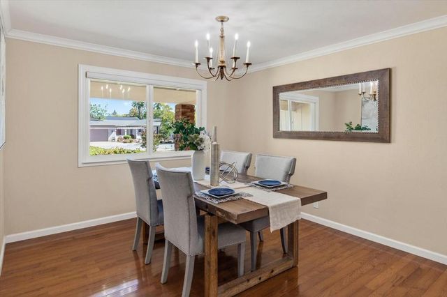 20154 KNOLLWOOD Drive, Saratoga, CA 95070