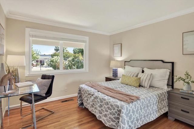 20154 KNOLLWOOD Drive, Saratoga, CA 95070