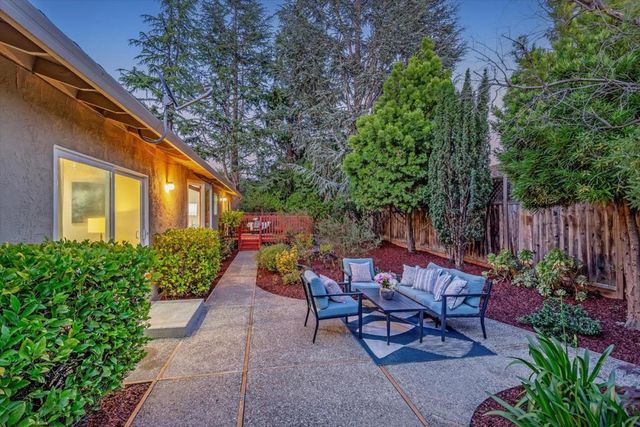 20154 KNOLLWOOD Drive, Saratoga, CA 95070