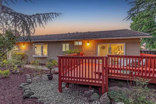 20154 KNOLLWOOD Drive, Saratoga, CA 95070