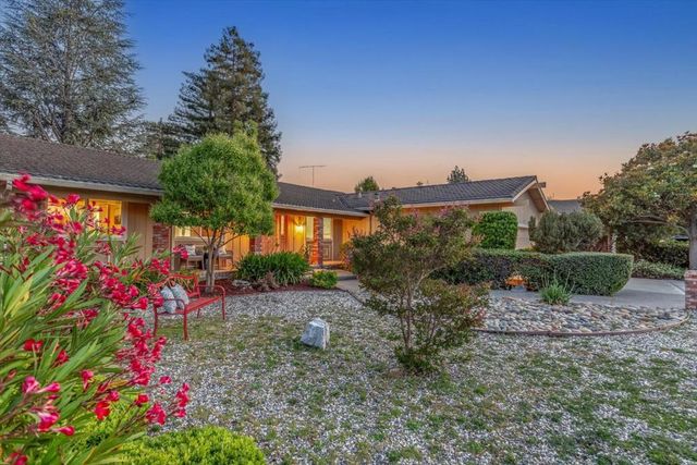 20154 KNOLLWOOD Drive, Saratoga, CA 95070