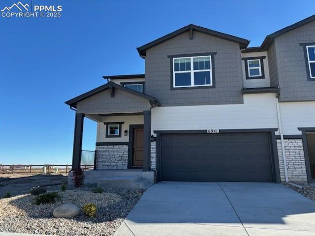 6941 Knapp Drive, Colorado Springs, CO 80924