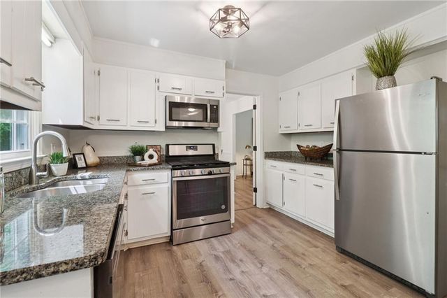 571 Densley Drive, Decatur, GA 30033