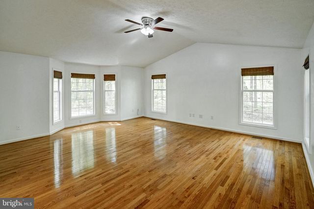 130 OAKLEIGH LN, Bumpass, VA 23024