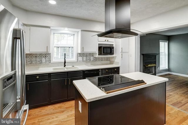 130 OAKLEIGH LN, Bumpass, VA 23024