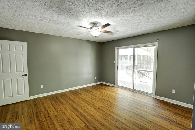 130 OAKLEIGH LN, Bumpass, VA 23024