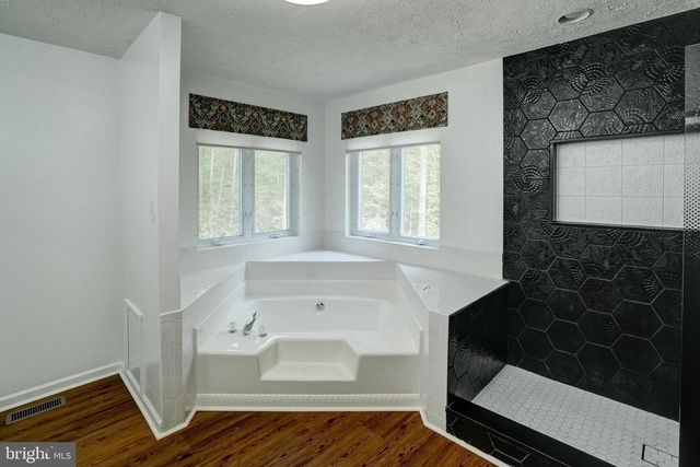 130 OAKLEIGH LN, Bumpass, VA 23024