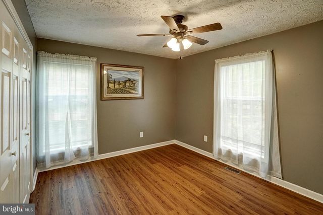130 OAKLEIGH LN, Bumpass, VA 23024