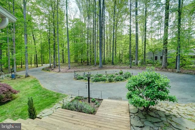 130 OAKLEIGH LN, Bumpass, VA 23024