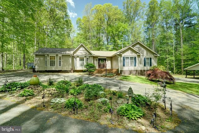 130 OAKLEIGH LN, Bumpass, VA 23024