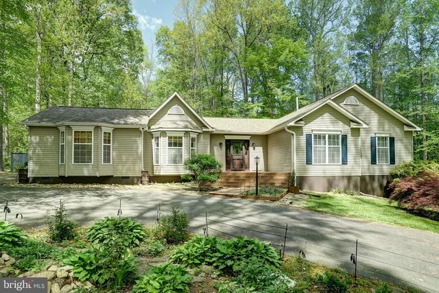 130 OAKLEIGH LN, Bumpass, VA 23024
