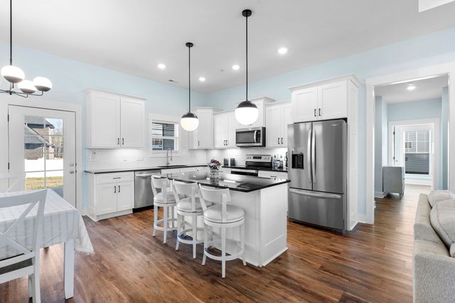 10111 Crookedhorn Ct, Bell Buckle, TN 37020