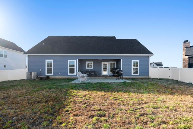 10111 Crookedhorn Ct, Bell Buckle, TN 37020