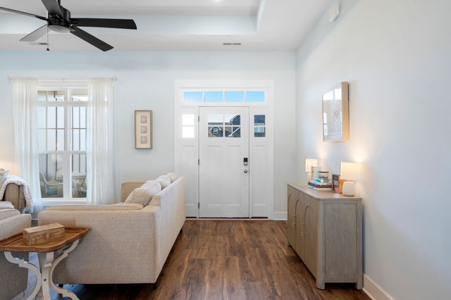 10111 Crookedhorn Ct, Bell Buckle, TN 37020