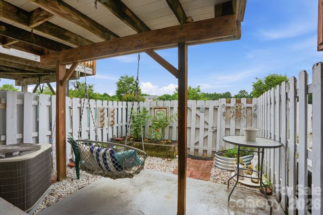 122 Water Oak Drive, Pineville, NC 28134