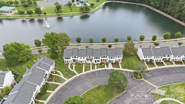 122 Water Oak Drive, Pineville, NC 28134