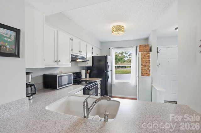 122 Water Oak Drive, Pineville, NC 28134