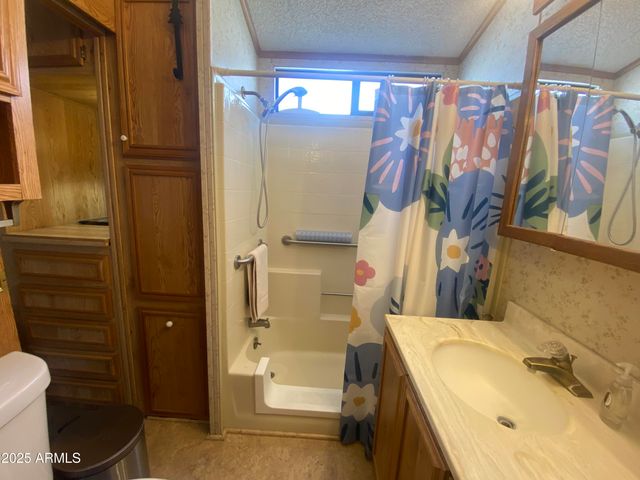 1262 S SHAWNEE Drive, Apache Junction, AZ 85119