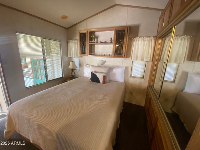 1262 S SHAWNEE Drive, Apache Junction, AZ 85119