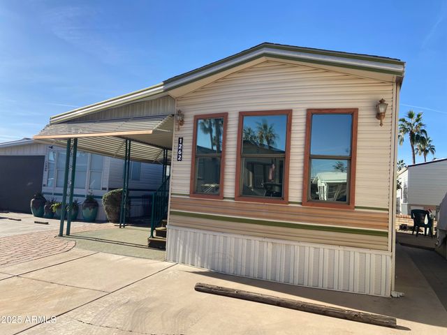 1262 S SHAWNEE Drive, Apache Junction, AZ 85119