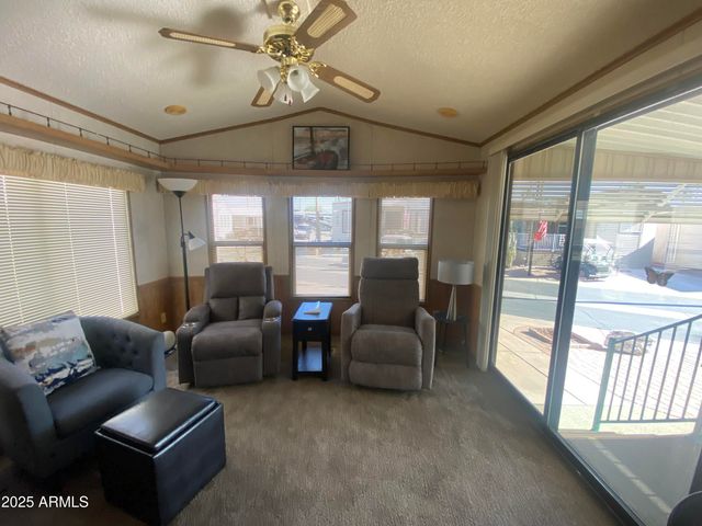 1262 S SHAWNEE Drive, Apache Junction, AZ 85119