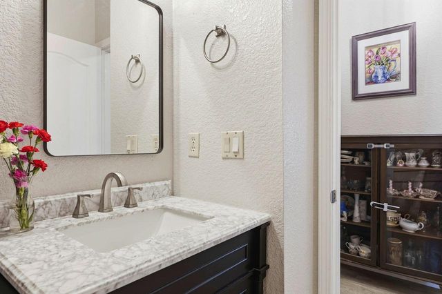 146 Orange Blossom Cir, Folsom, CA 95630